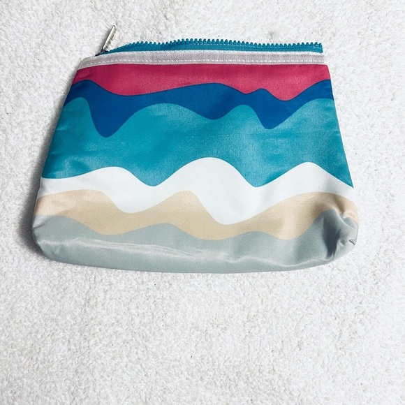 Coola Reuseable Bag - Picture 3 of 4